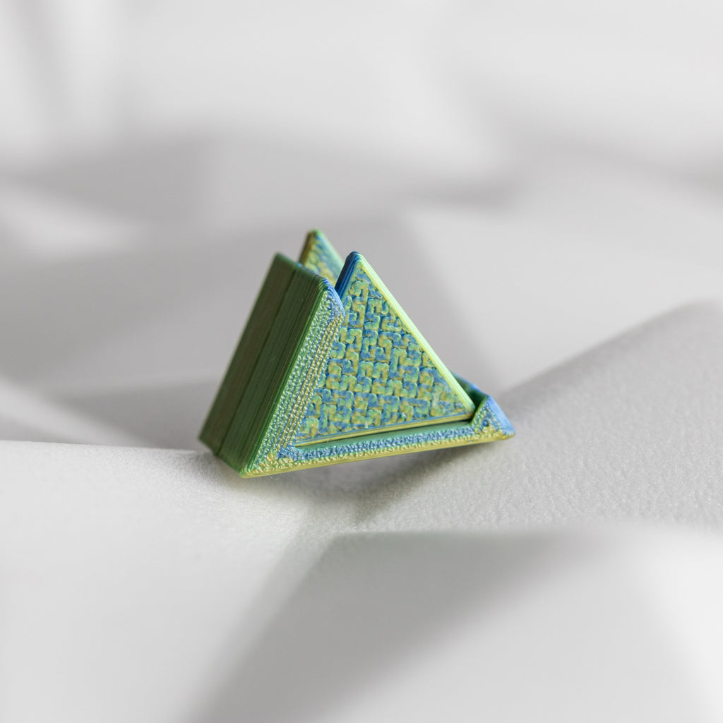 Auskari - Trīsstūris