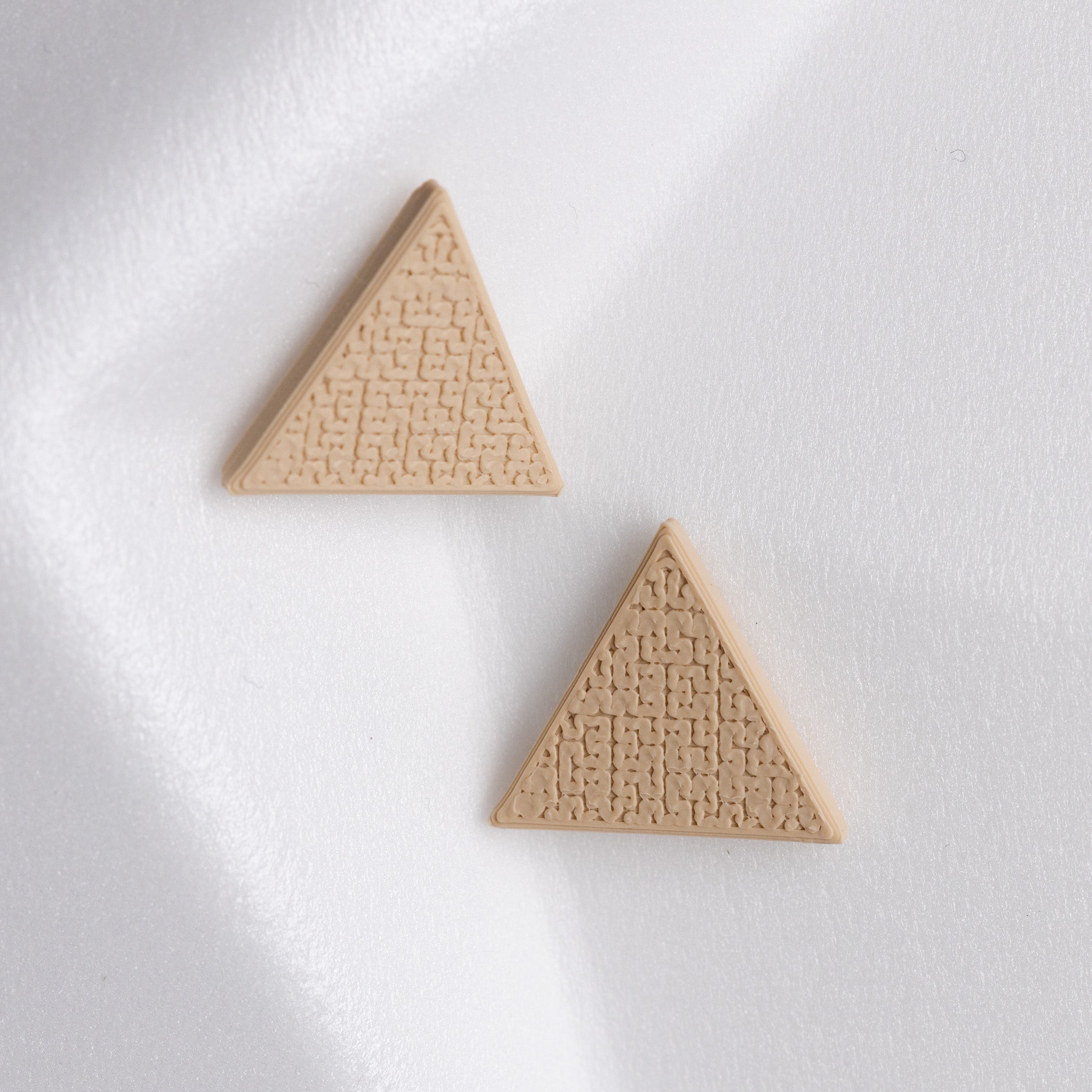 Auskari - Trīsstūris