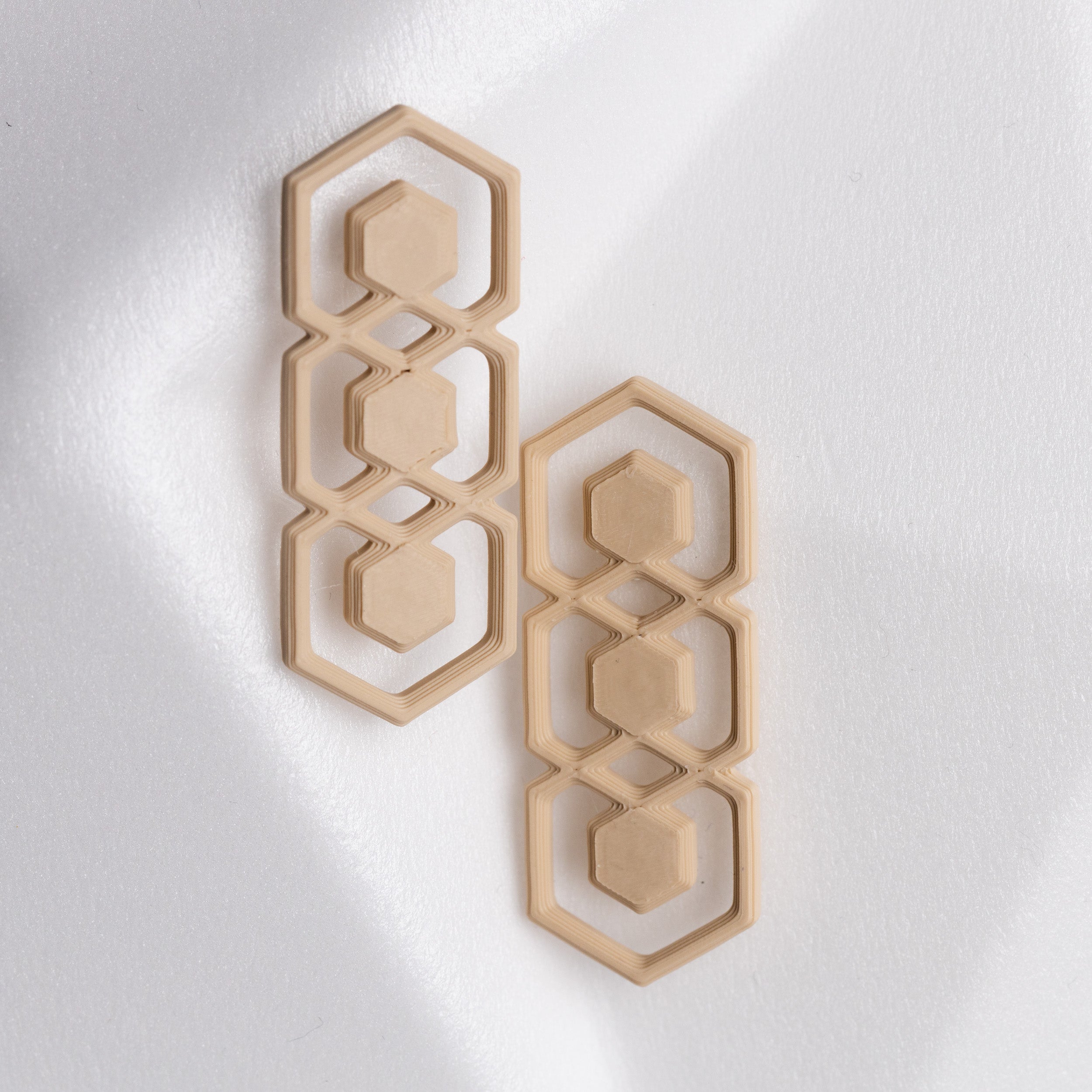 Auskari - Bišu šūna