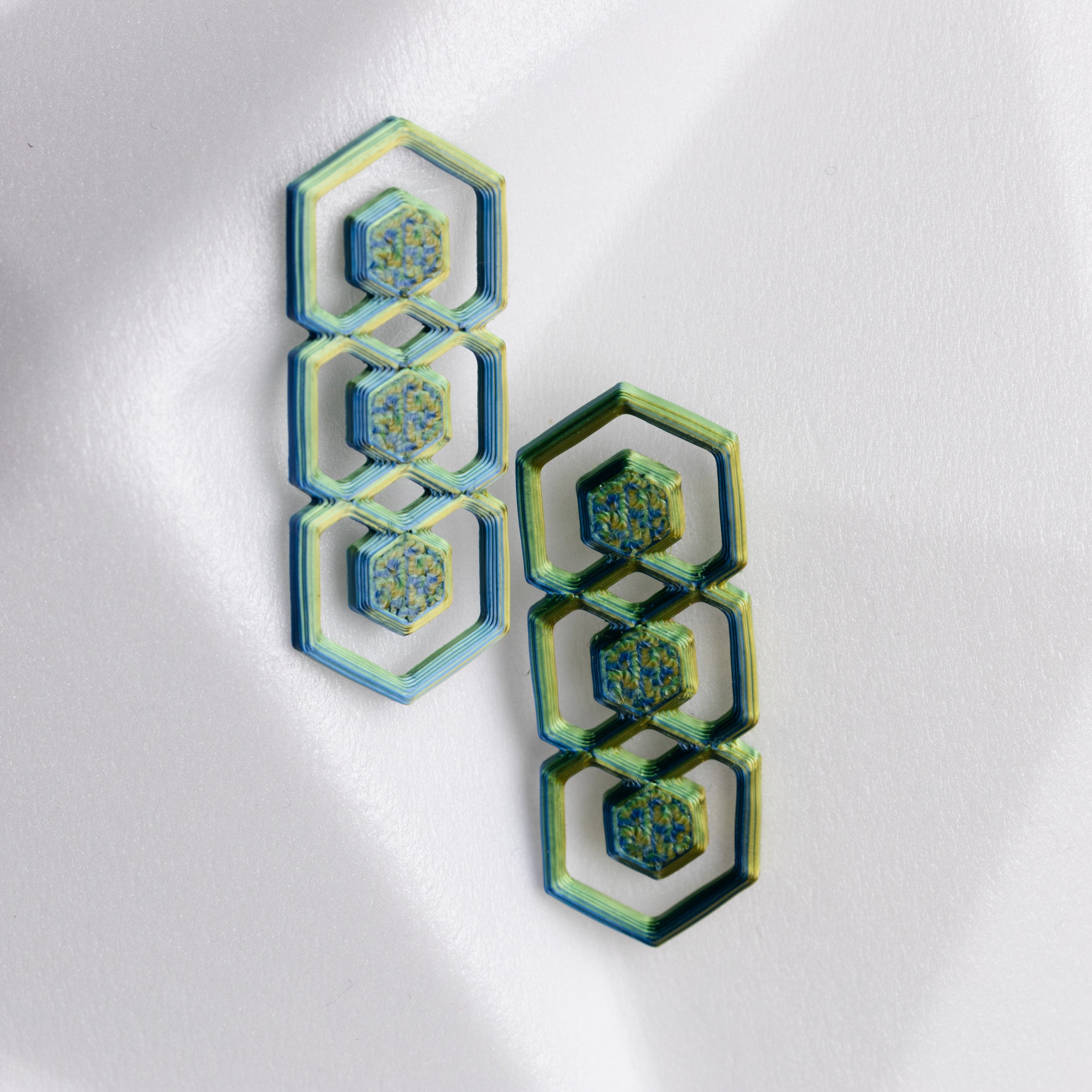 Auskari - Bišu šūna