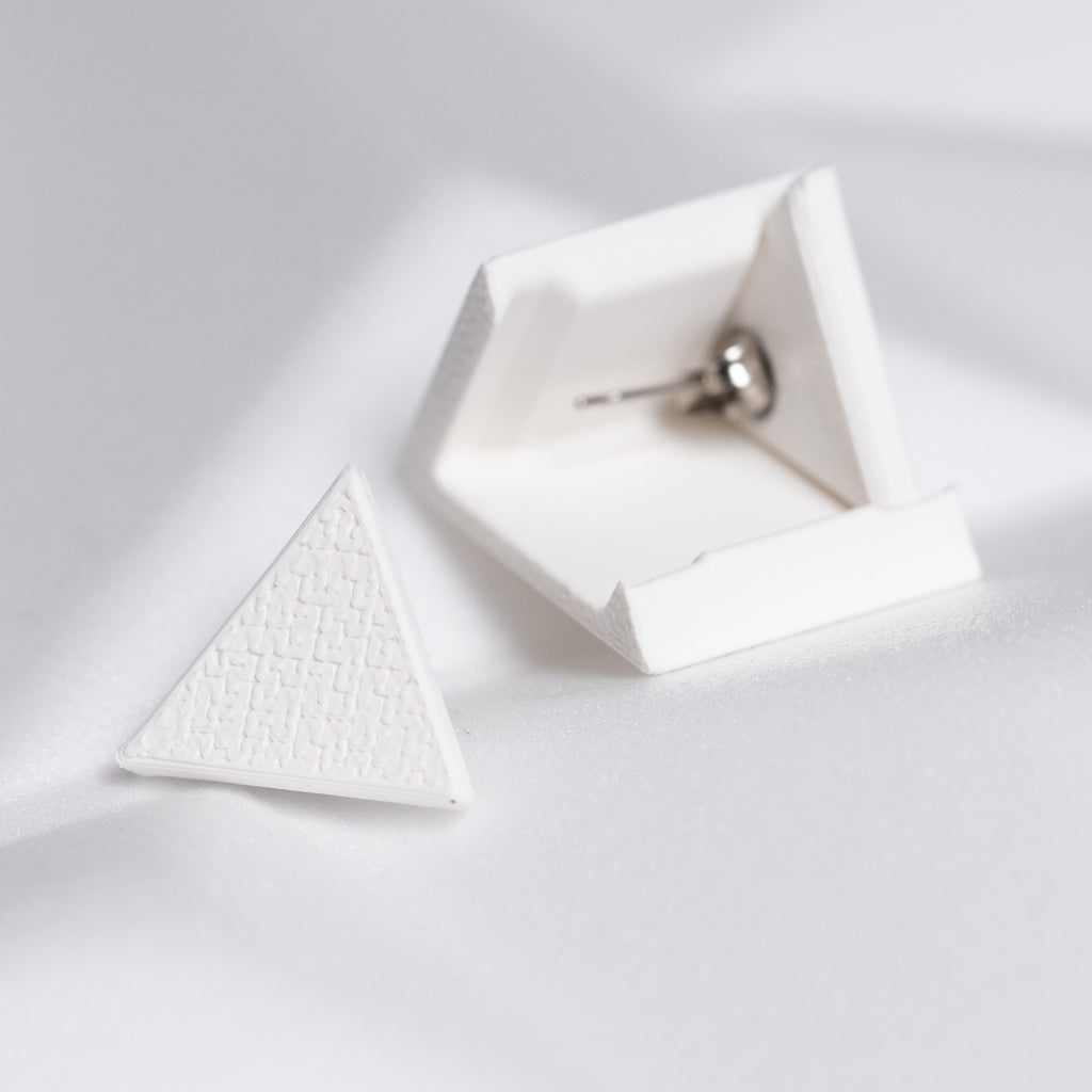 Auskari - Trīsstūris