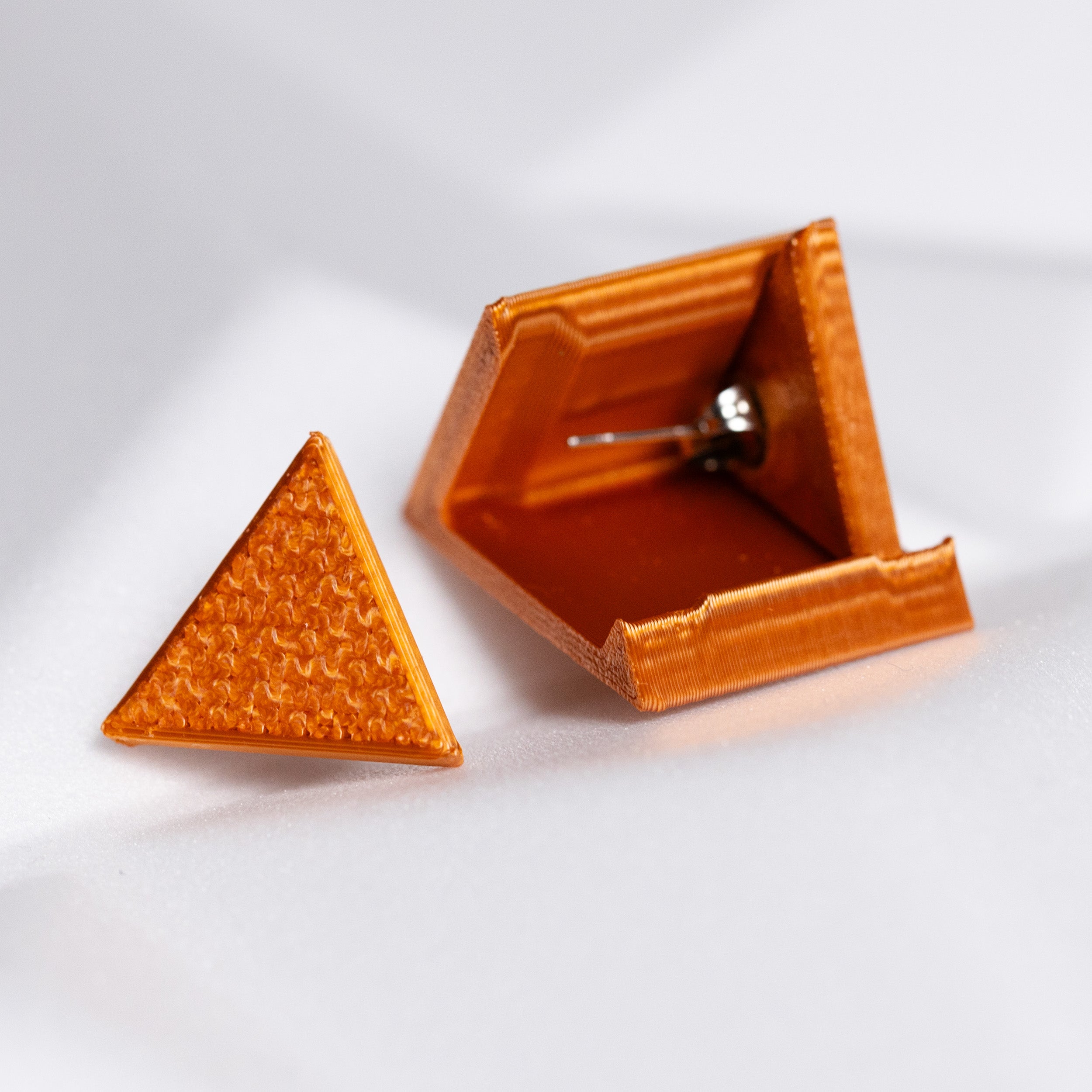 Auskari - Trīsstūris