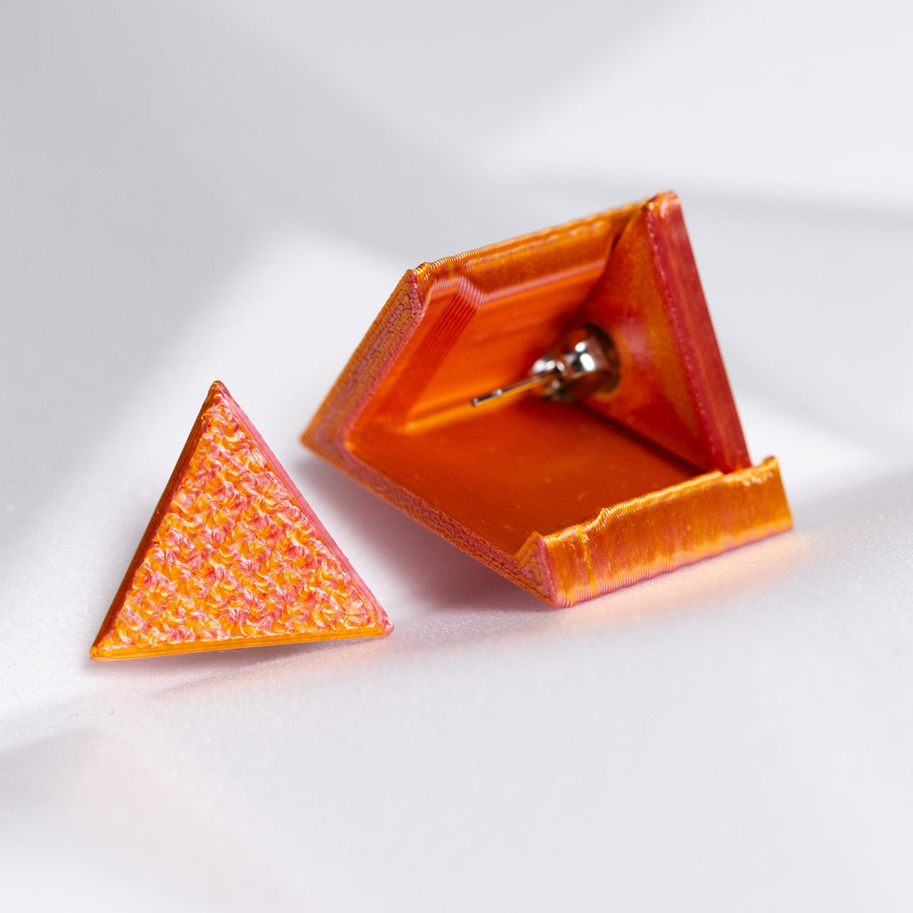 Auskari - Trīsstūris