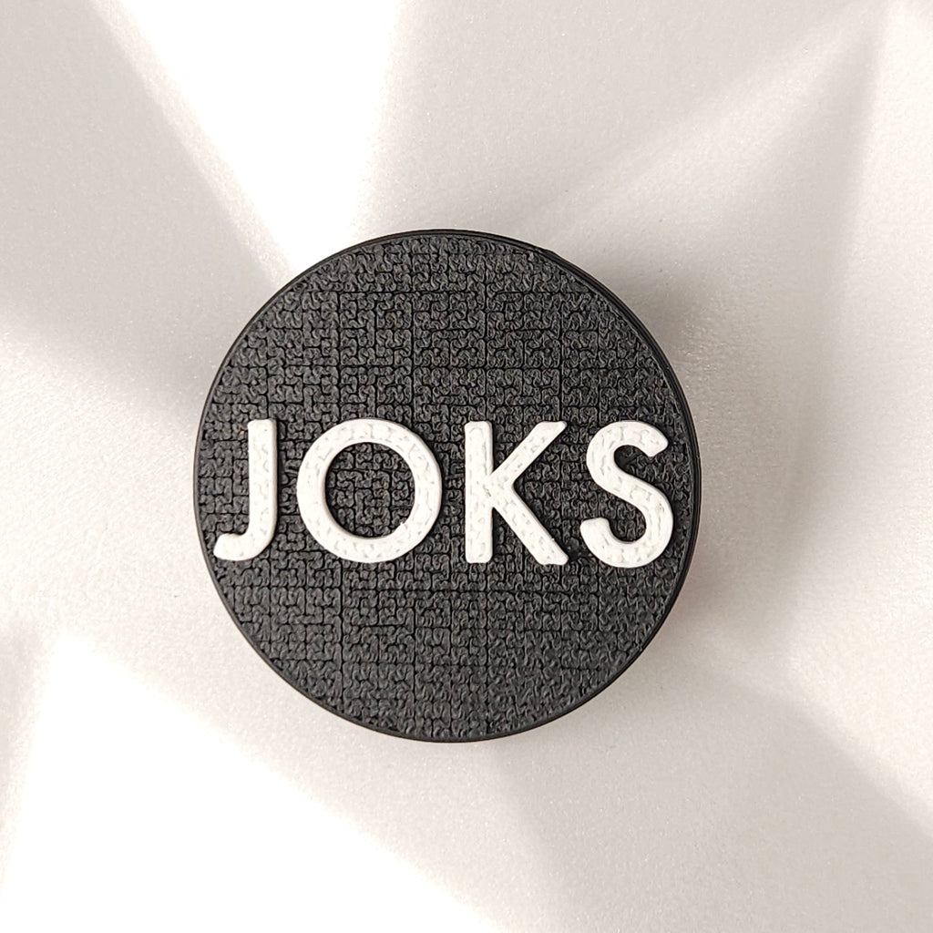 Teksti latviešu valodā. Pieklājīgi.