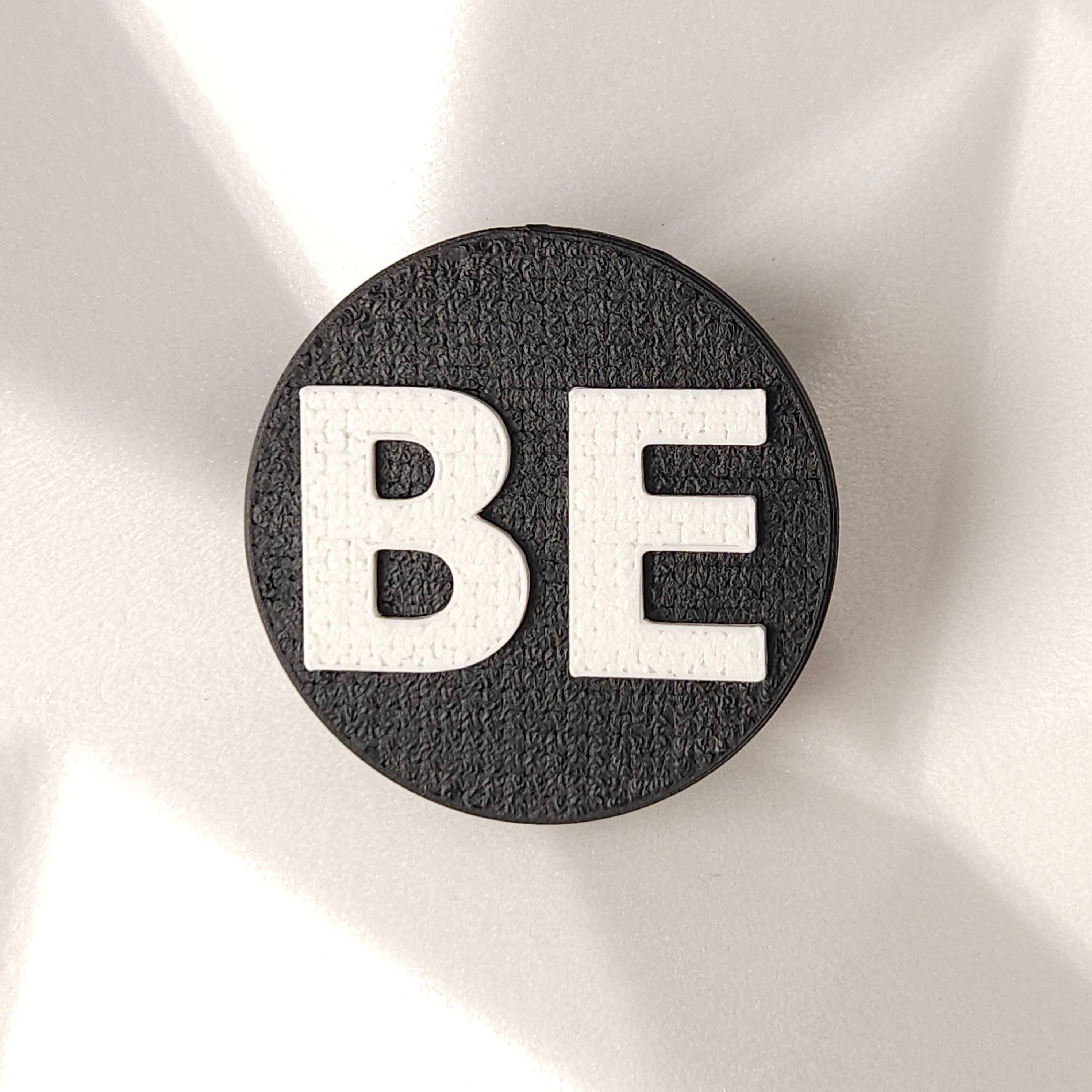 Teksti latviešu valodā. Pieklājīgi.