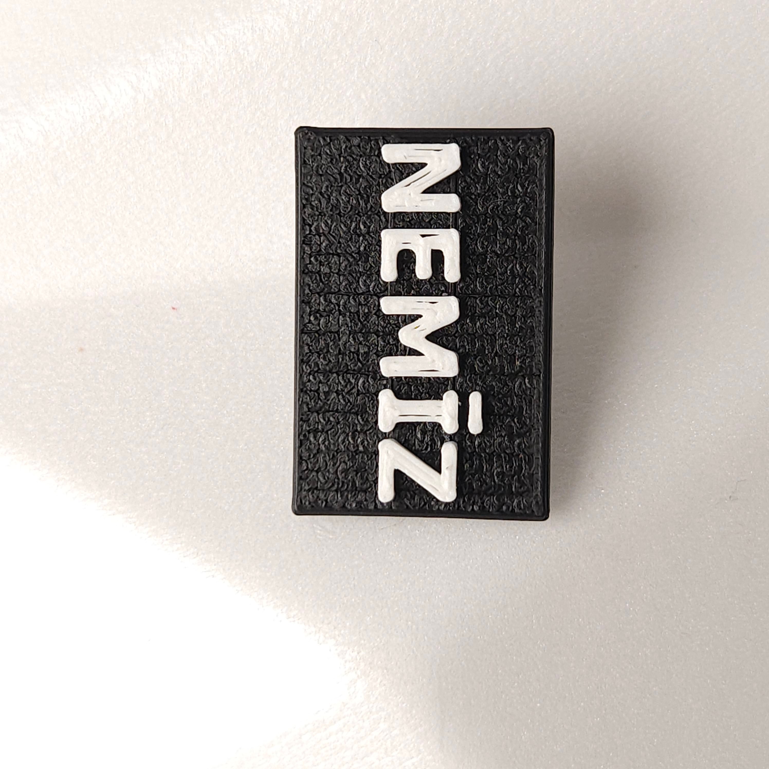 Teksti, simboli, akronīmi. Mazie auskari.