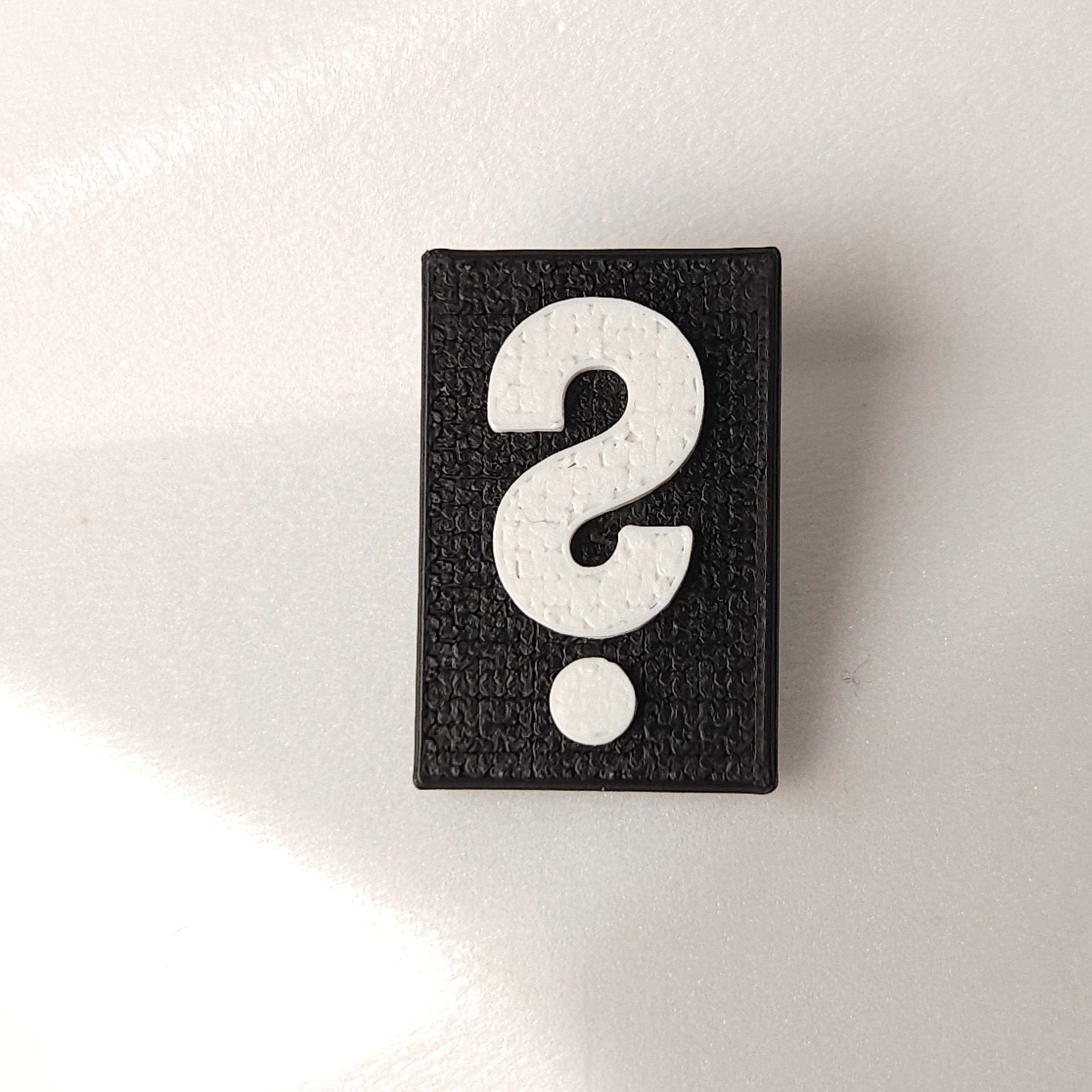 Teksti, simboli, akronīmi. Mazie auskari.