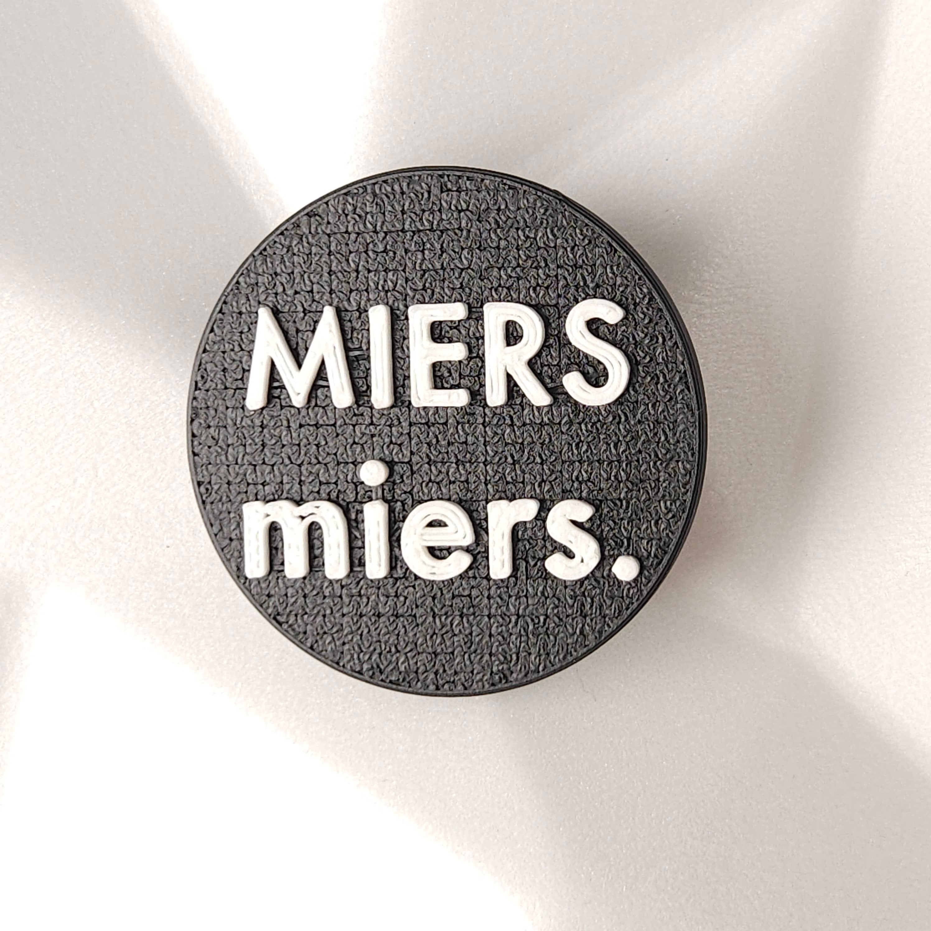 Teksti latviešu valodā. Pieklājīgi.