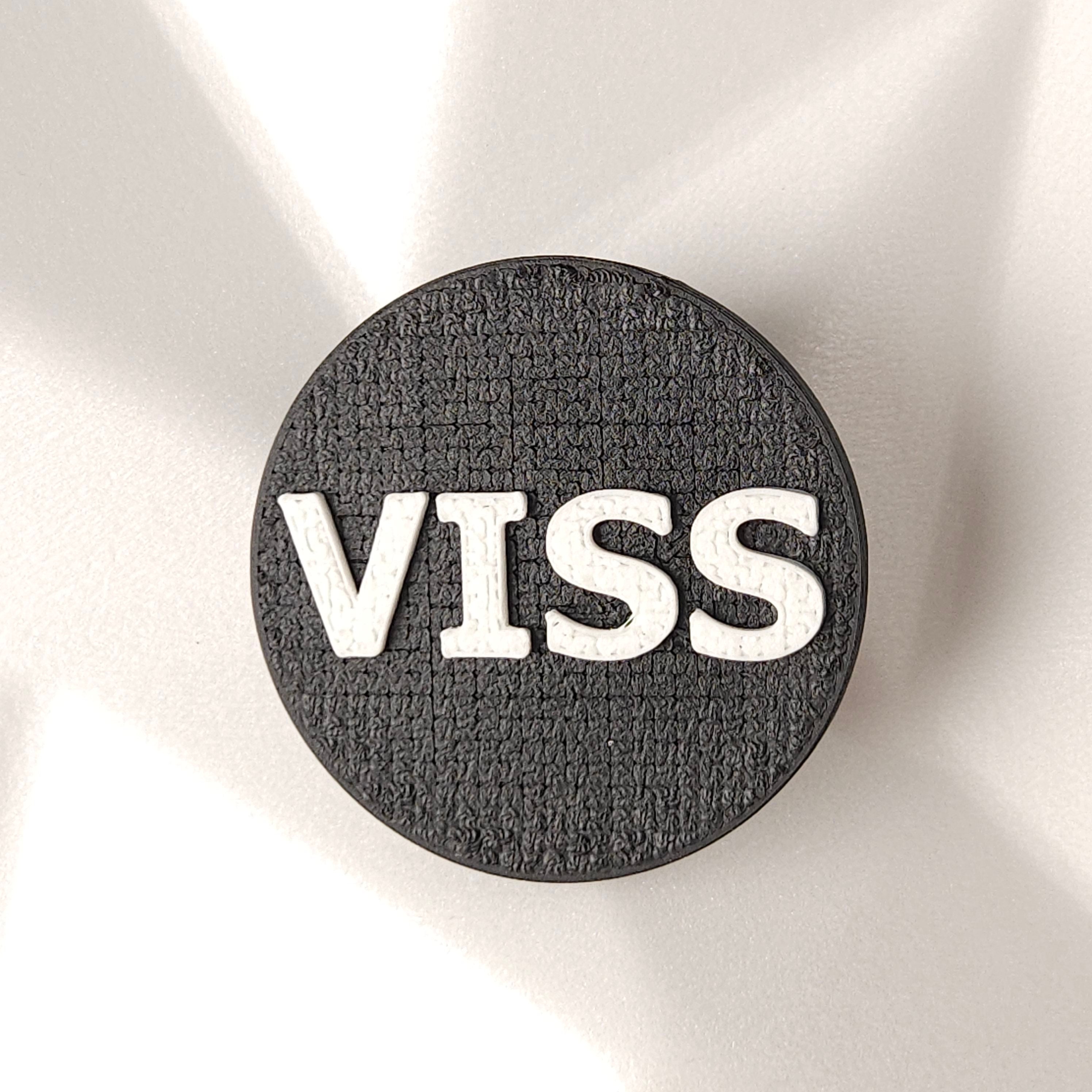 Teksti latviešu valodā. Pieklājīgi.