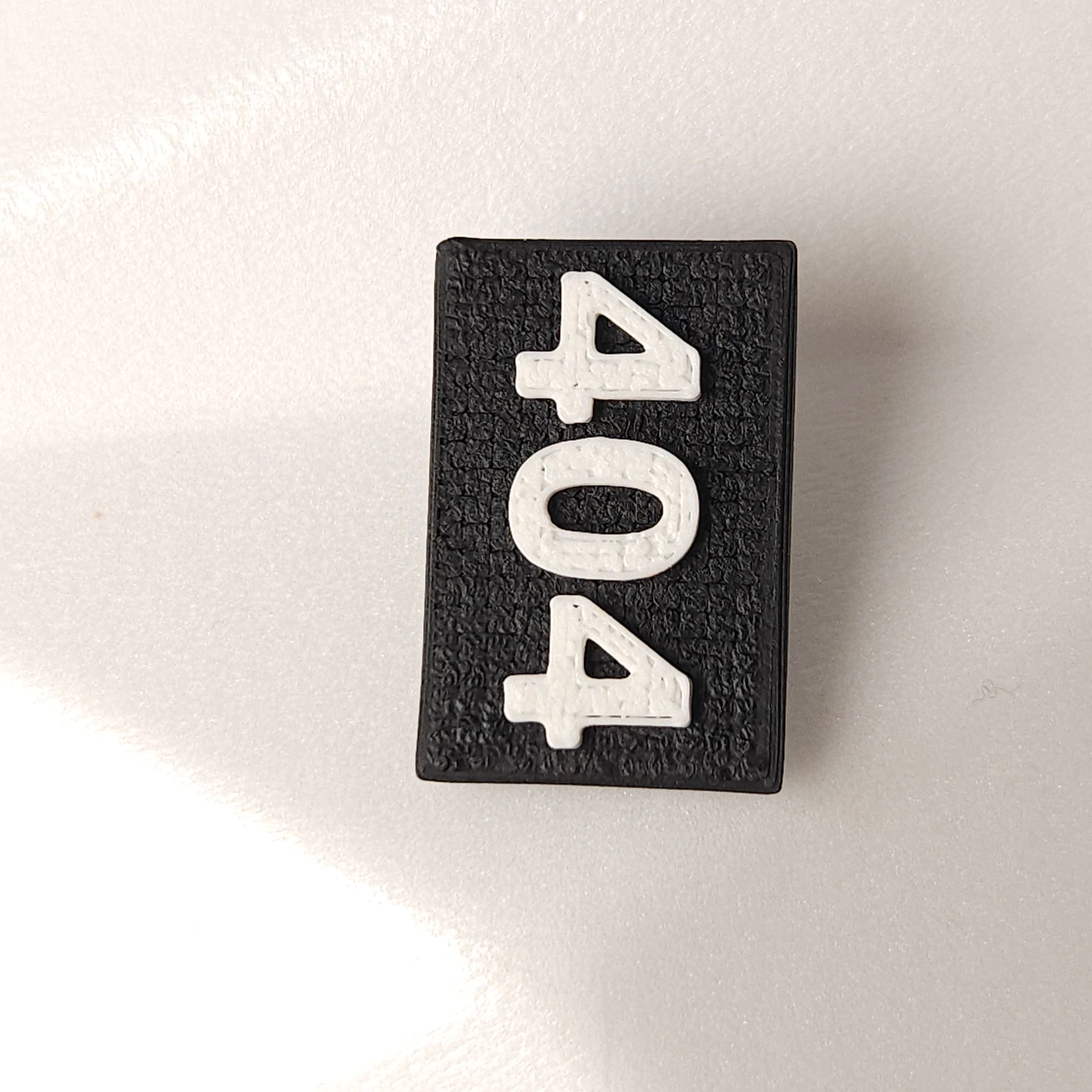 Teksti, simboli, akronīmi. Mazie auskari.