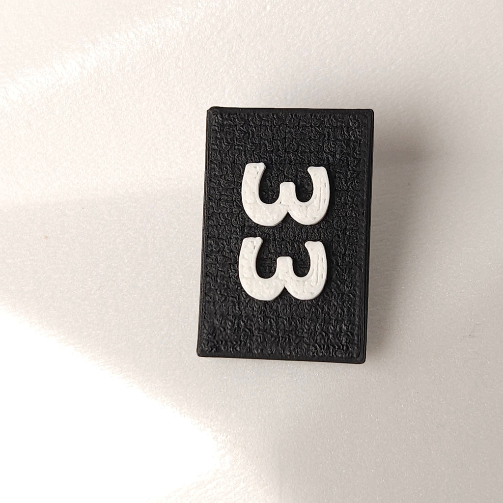 Teksti, simboli, akronīmi. Mazie auskari.