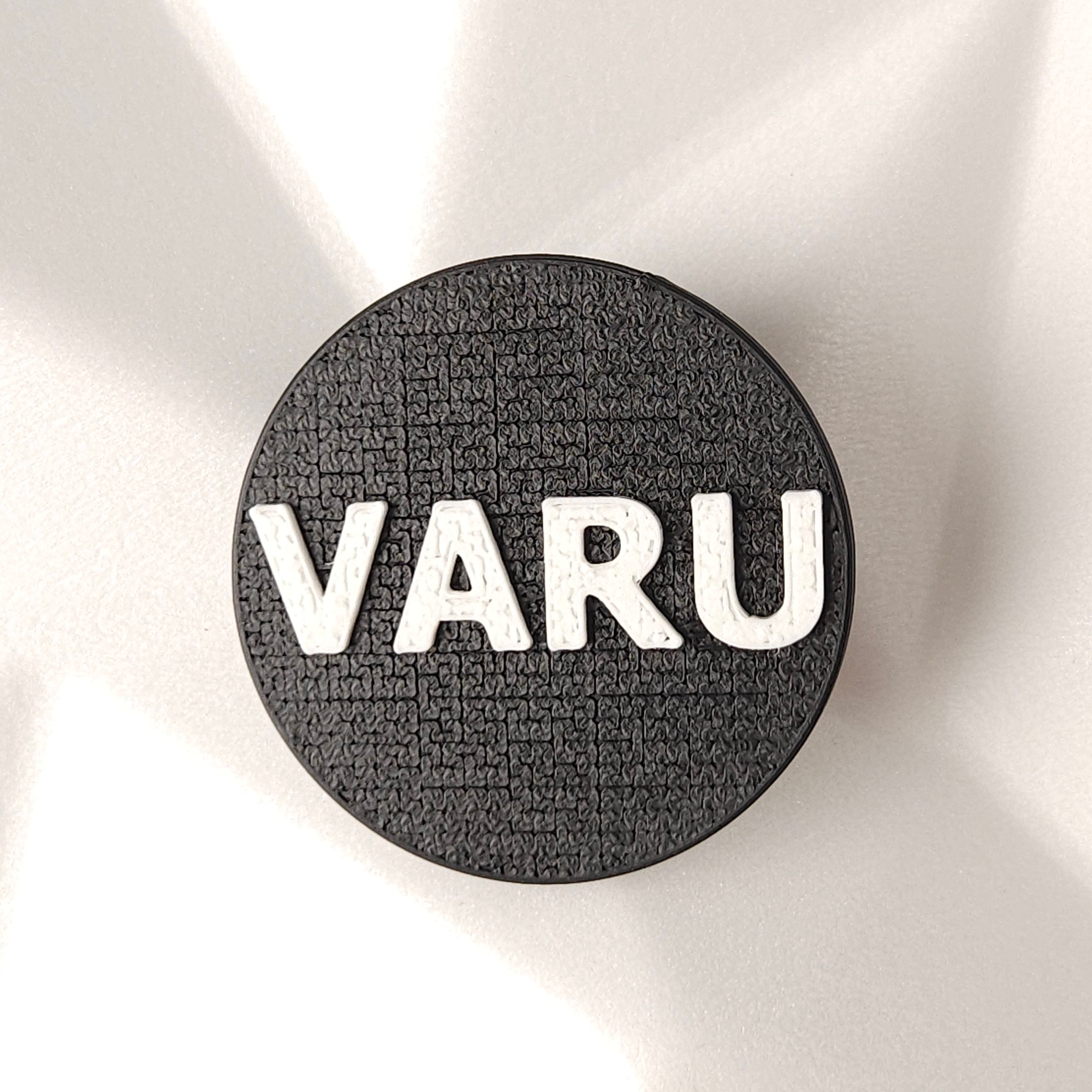 Teksti latviešu valodā. Pieklājīgi.